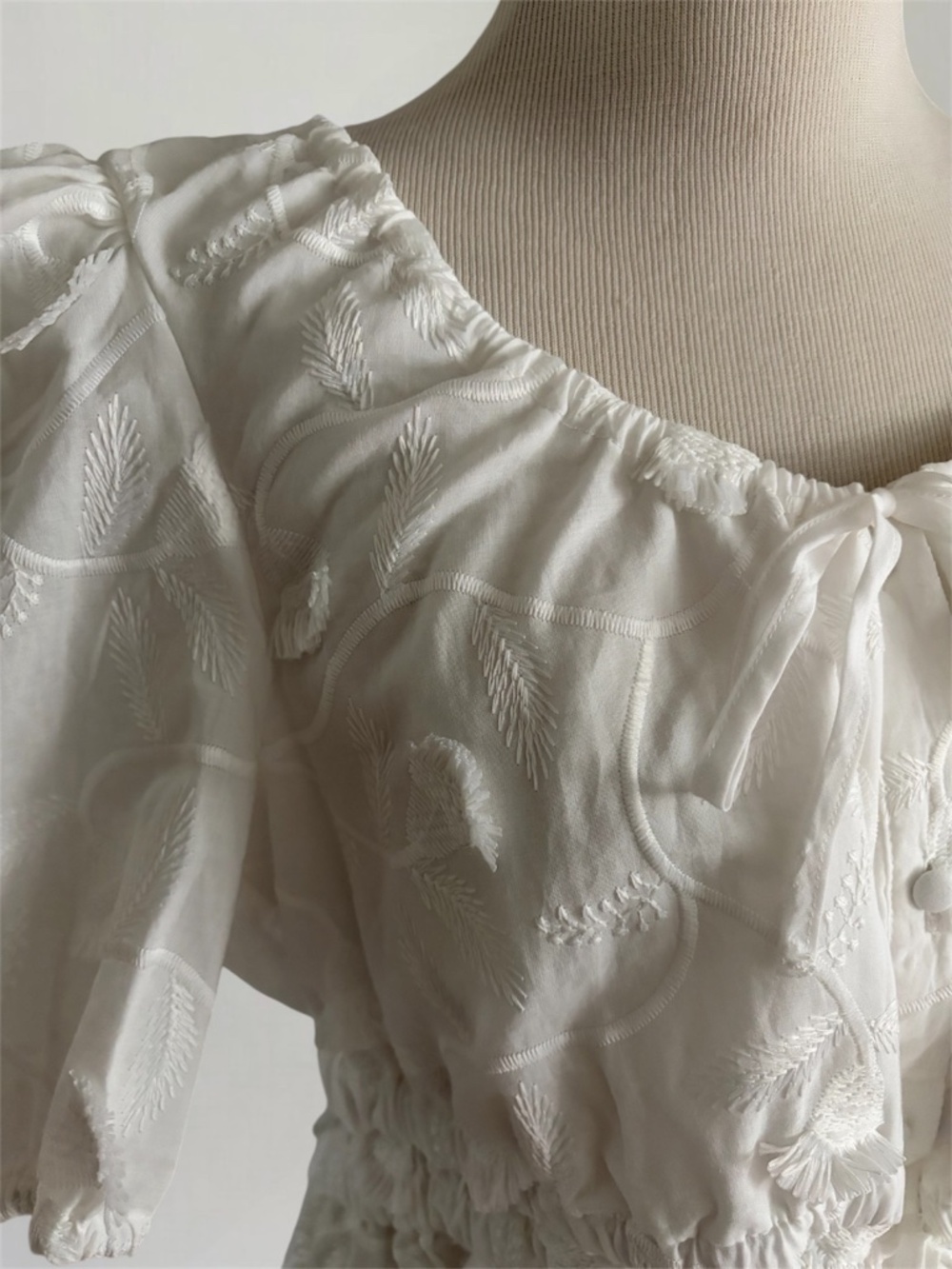 Joie White Embroidered Puff Sleeve Peplum Top - Picture 3 of 8